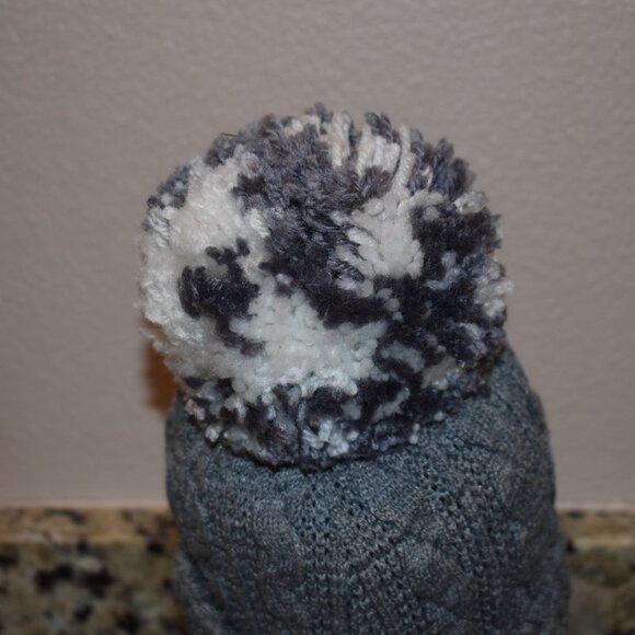 Very Cute MeraVic Winter Gnome on Skis - Picture 3 of 4